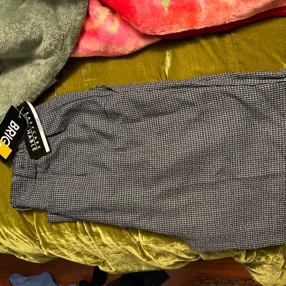 High wasted pleated black and white houndstooth relaxed fit trousers by briggs - Picture 3 of 3